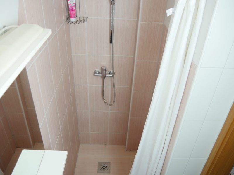 insel-pag-apartment-a1-dusche