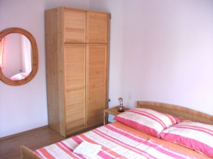 novalja-zrce-ferienhaus-schlafzimmer