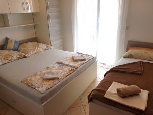 insel-pag-apartment-a02-schlafzimmer